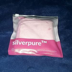 Siverpure  cloth. NWT!bundle add on item. Add to your bundle.😊